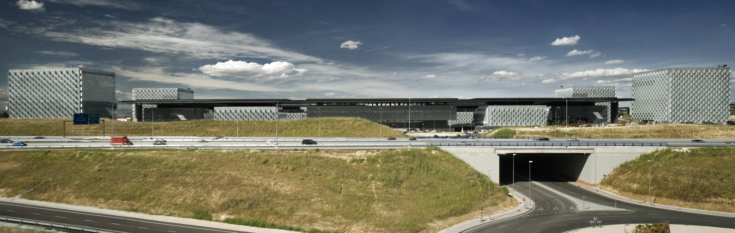Telefonica Headquarters, Madrid / Rafael de La-Hoz