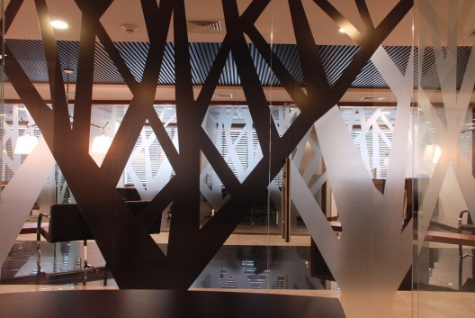 El Bosque offices / Mas y Fernández Arquitectos