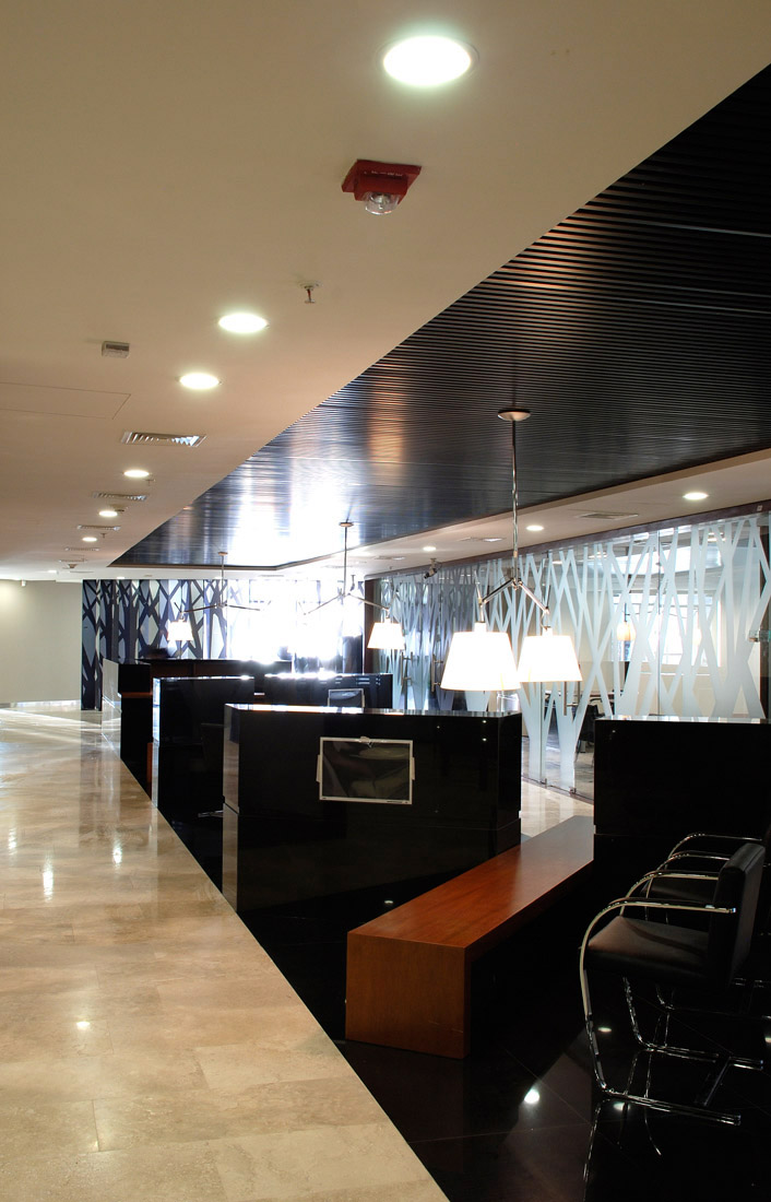 El Bosque offices / Mas y Fernández Arquitectos