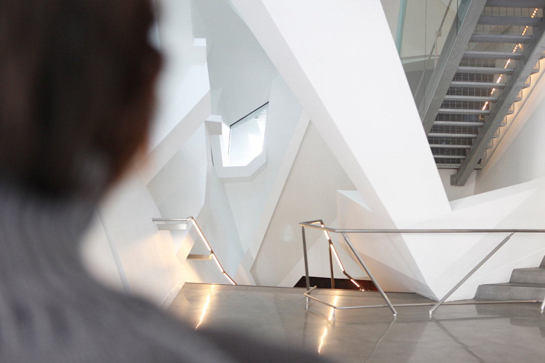Cahill Center for Astronomy and Astrophysics / Morphosis Architects