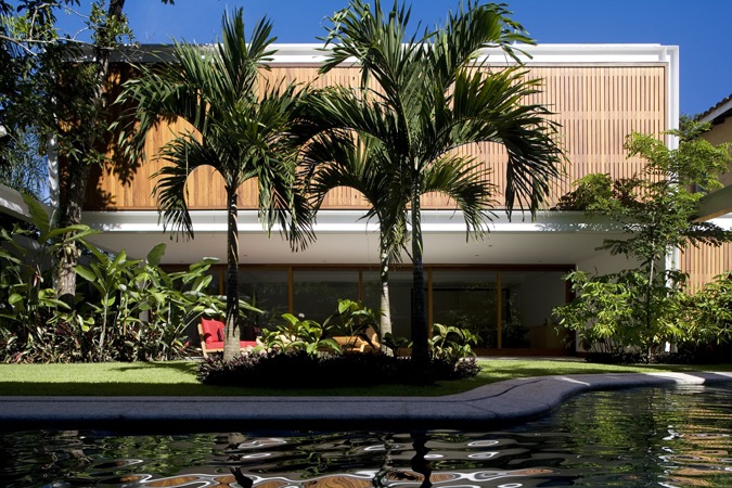 GR House / Bernardes Jacobsen
