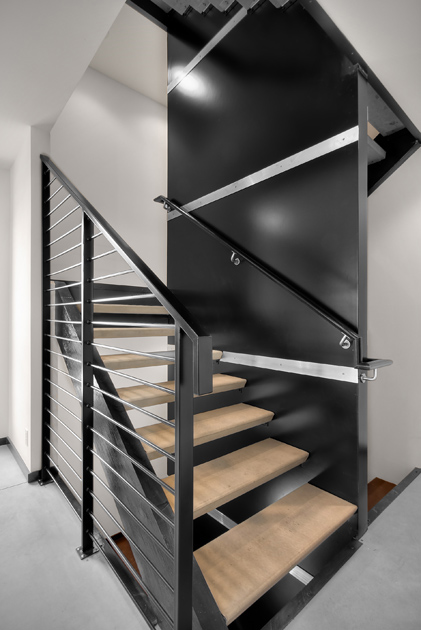 1512134335_stair 1512134335_stair