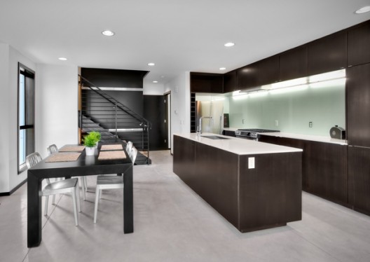 161556944_interior2