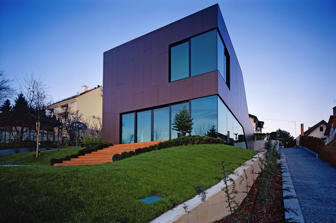 House N / 3LHD