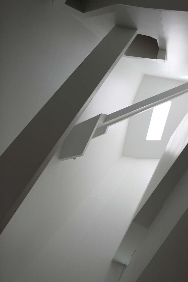 Cahill Center for Astronomy and Astrophysics / Morphosis Architects
