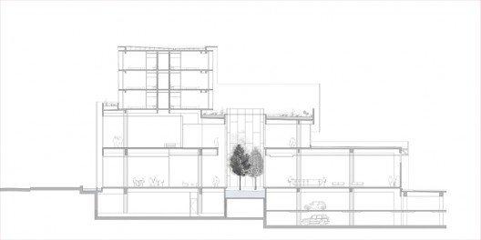 135754786_corte-22--transversal-por-patio-int section 01