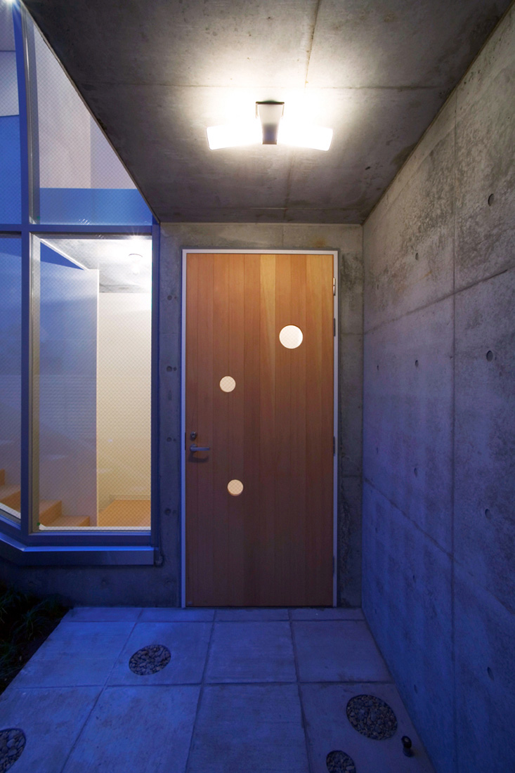 1394604618_yoyogi-frontdoor 1394604618_yoyogi-frontdoor