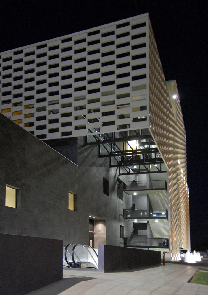 Talca Hotel & Casino / Rodrigo Duque Motta + Rafael Hevia García-Huidobro