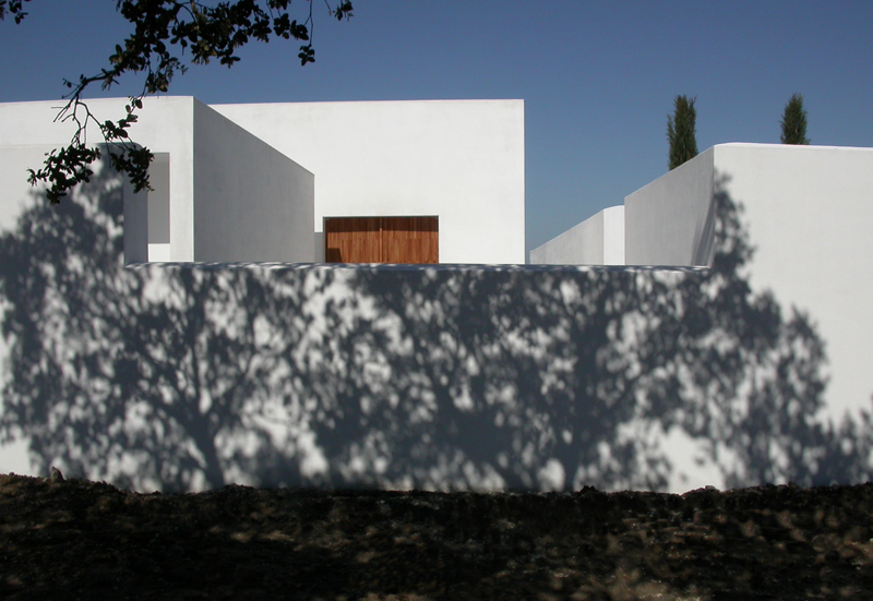 Estrela Cementery / Pedro Pacheco + Marie Clément