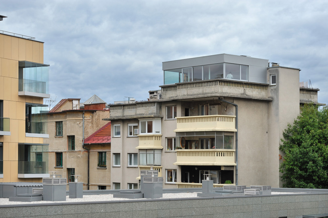 Urban Parasite / Bostjan Gabrijelcic