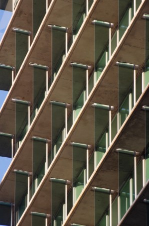 El Bosque Norte Building / Murtinho + Raby Arquitectos
