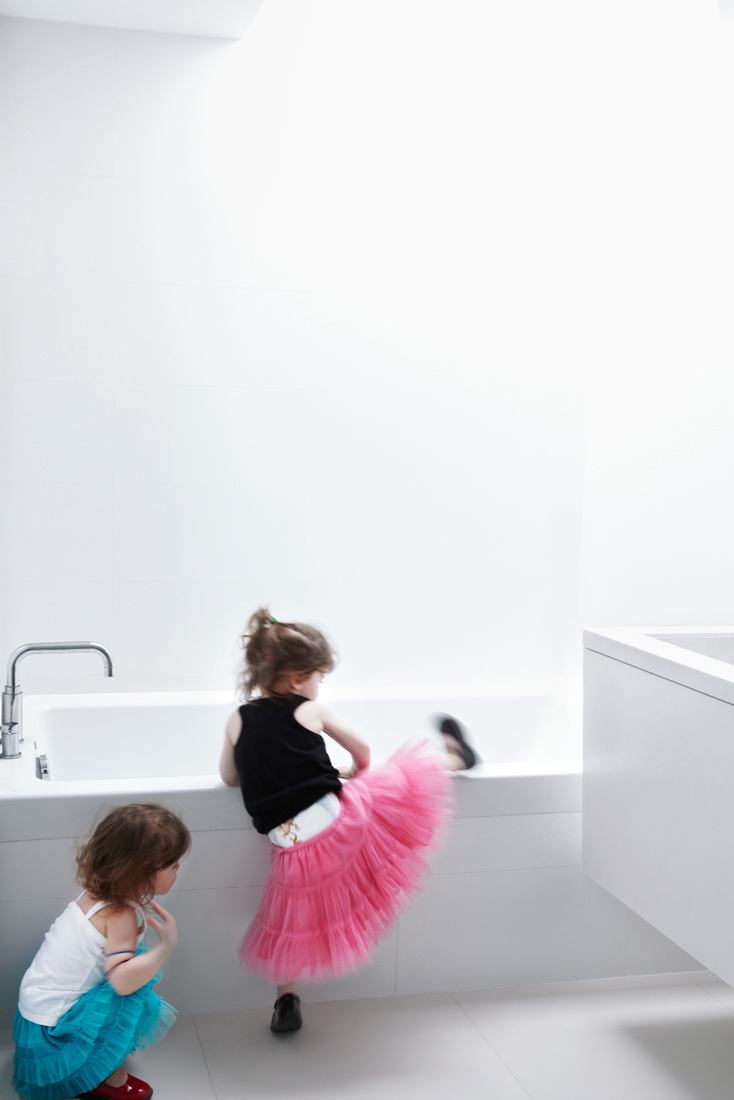 2059051685_kids-bathroom 2059051685_kids-bathroom