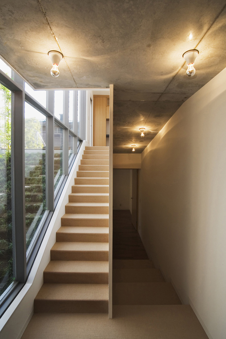 371383865_yoyogi-stairs01 371383865_yoyogi-stairs01