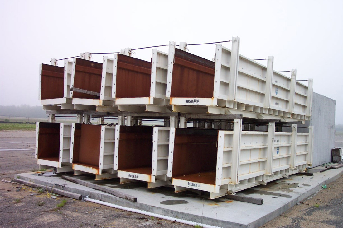 442838914_formwork-planterboxes salvaged elements