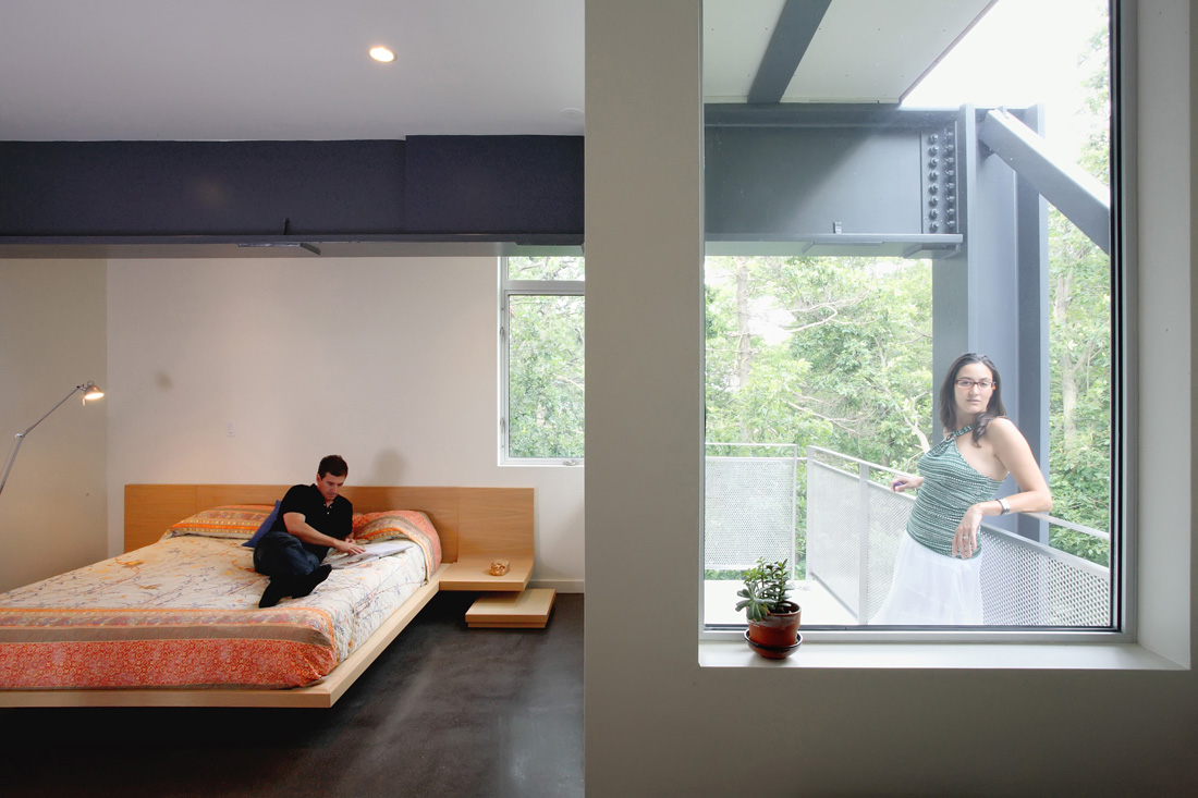 87794305_bedroom-3315 87794305_bedroom-3315