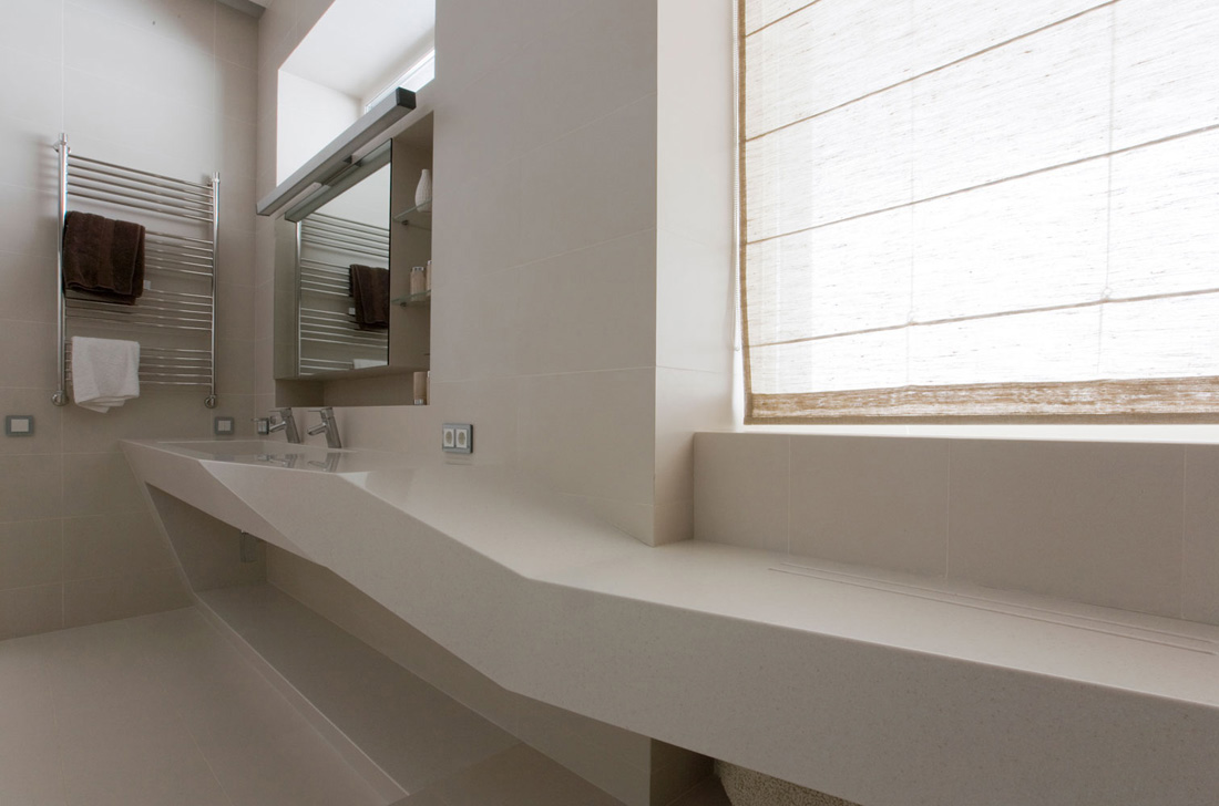 House 02 / za bor Architects