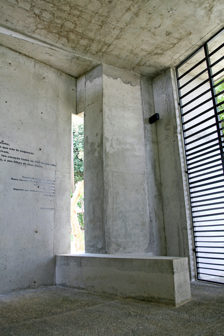 Holocaust Memorial / Sergio Kopinski Ekerman