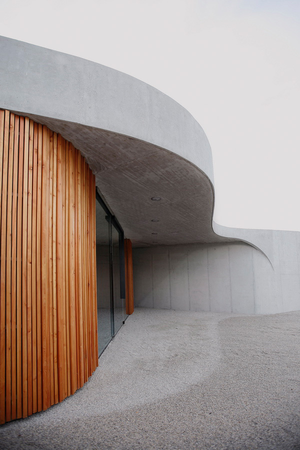 Farewell Chapel / OFIS Arhitekti