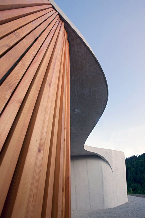 Farewell Chapel / OFIS Arhitekti