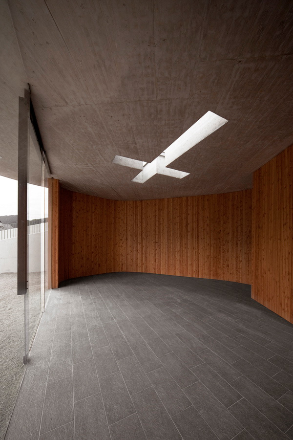 farewell-chapel_foto-tomaz-gregoric_23 farewell-chapel_foto-tomaz-gregoric_23