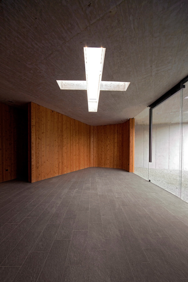 farewell-chapel_foto-tomaz-gregoric_24 farewell-chapel_foto-tomaz-gregoric_24