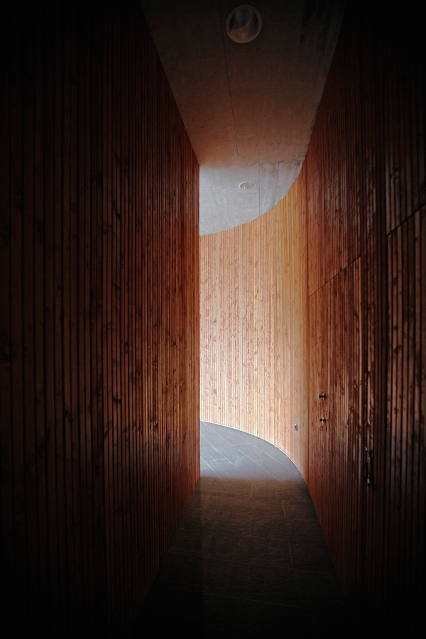 farewell-chapel_foto-tomaz-gregoric_26 farewell-chapel_foto-tomaz-gregoric_26