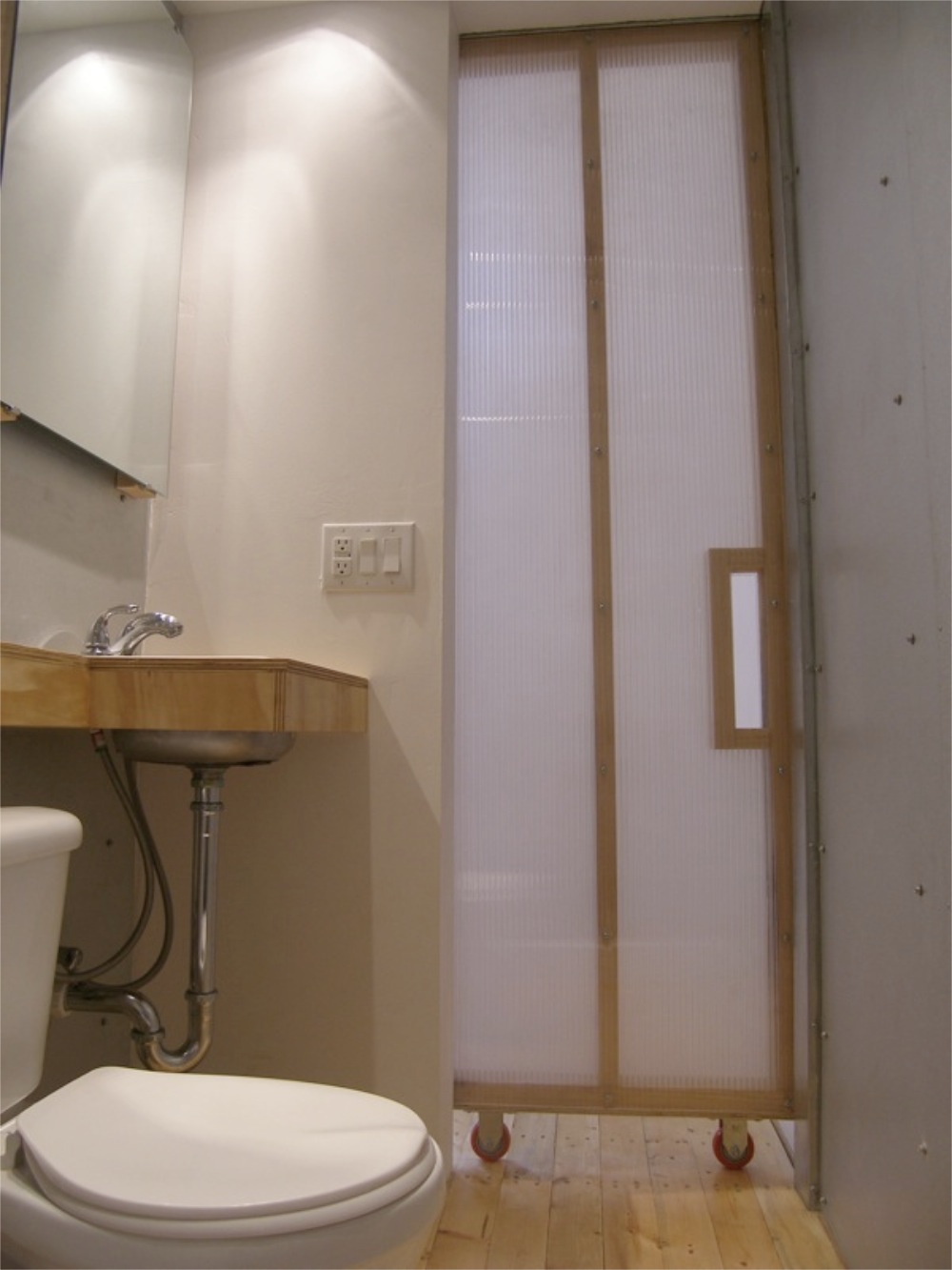 finished-bathroom finished-bathroom