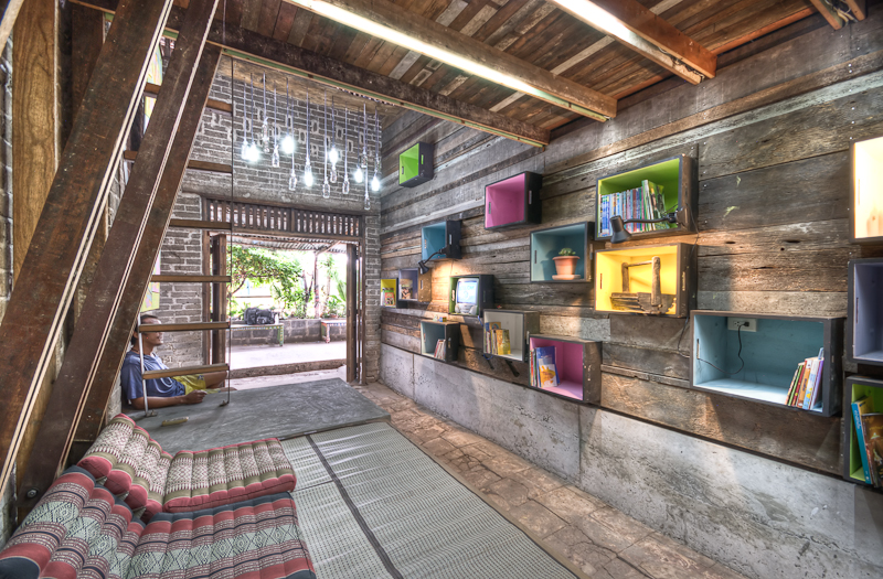Old Market Library By TYIN Tegnestue, Min Buri, Bangkok, Thailan Old Market Library By TYIN Tegnestue, Min Buri, Bangkok, Thailan