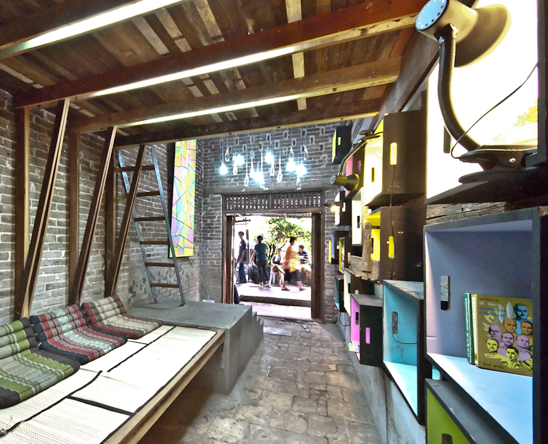 Old Market Library By TYIN Tegnestue, Min Buri, Bangkok, Thailan Old Market Library By TYIN Tegnestue, Min Buri, Bangkok, Thailan