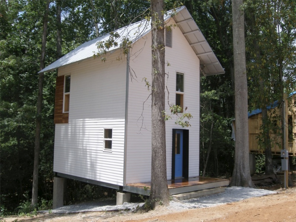 Loft House / Ryan Stephenson, Joey Fante, Kait Caldwell, Aimee O’Carroll