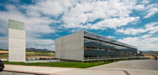 Tracasa Office Building / AH Asociados