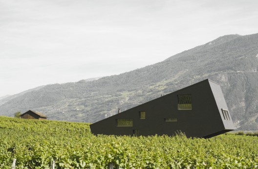 Zufferey House / Nunatak Sàrl Architectes