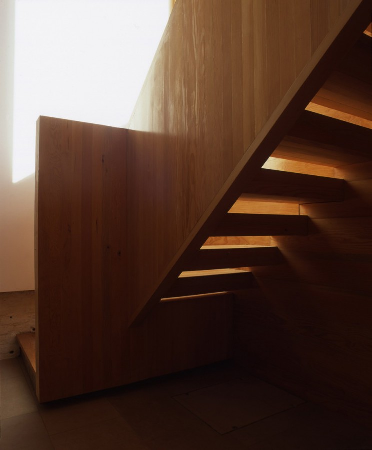 02-timber-stair 02-timber-stair