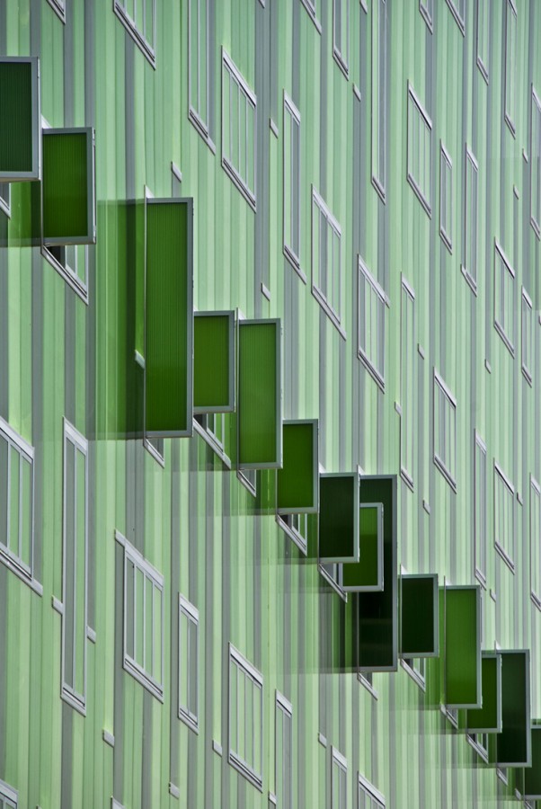 025 025