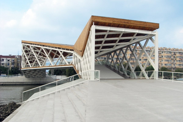 Quingpu Pedestrian Bridge / CA-DESIGN
