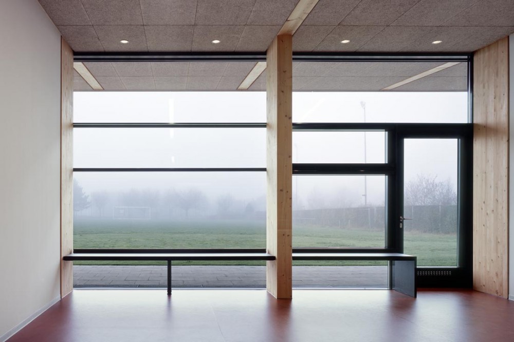 09-classroom-view-to-landscape 09-classroom-view-to-landscape