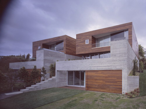 2Inns / Sebastian Mariscal Studio