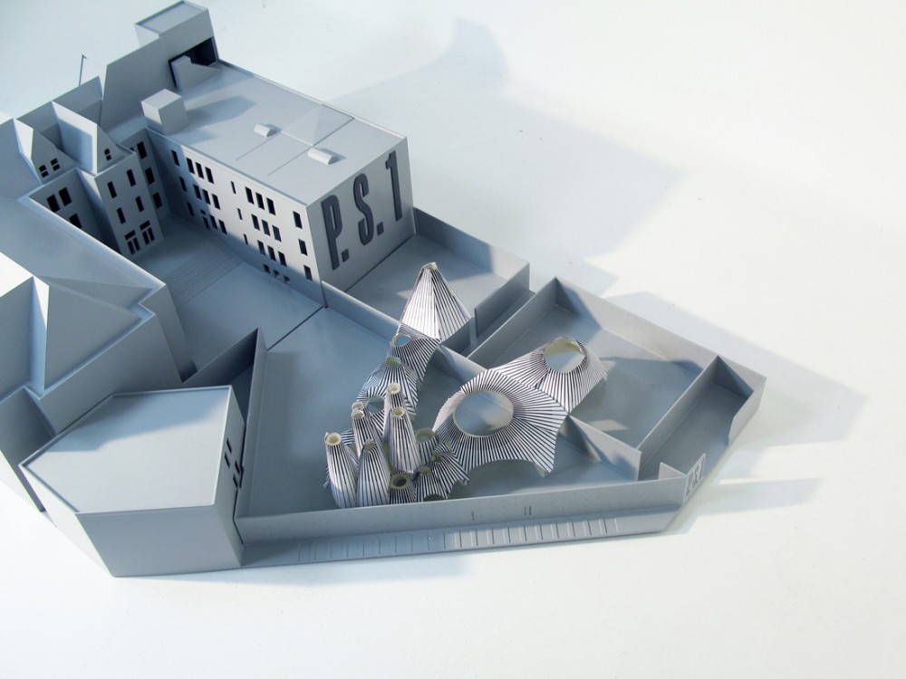 2009_ps1_model_11 courtesy of MOS
