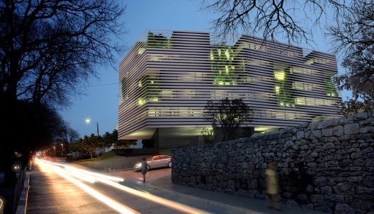 3lhd_168_poyclinic_st_exterior_south_render_by_boris_goreta_01
