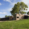 Hervey Bay Farmhouse / Owen and Vokes