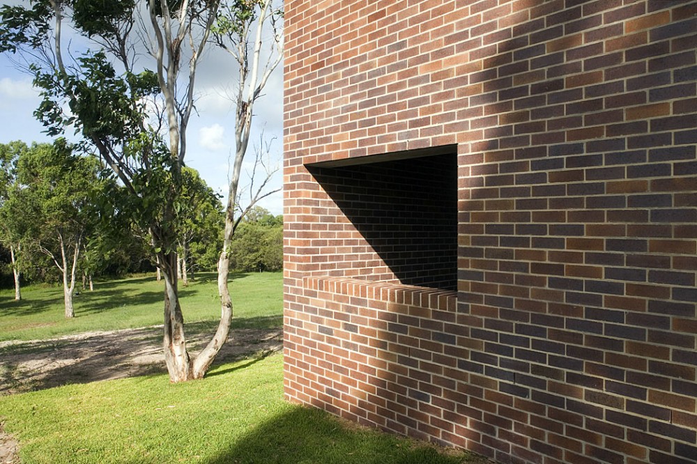 Hervey Bay Farmhouse / Owen and Vokes