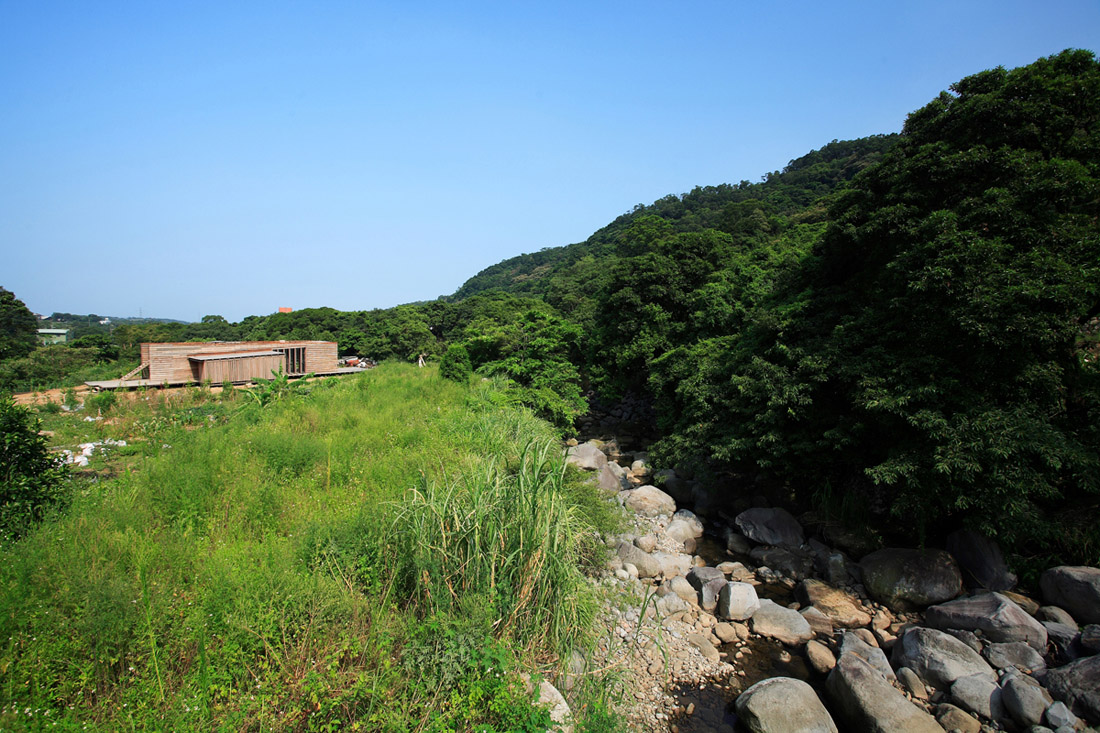 chen-house_river chen-house_river