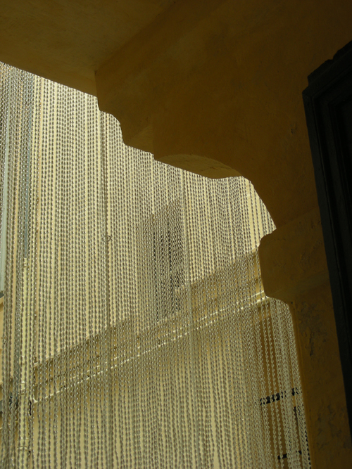 Flying Walls / ateliermob