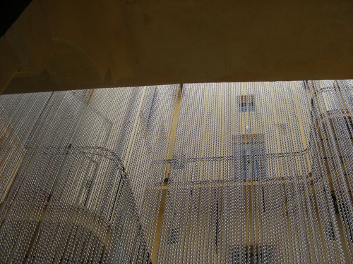 Flying Walls / ateliermob