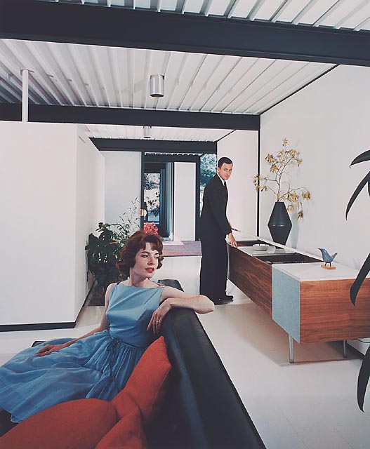 js04 Case Study House #21, 1958 Los Angeles, CA / Pierre Koenig, architect   © Julius Schulman
