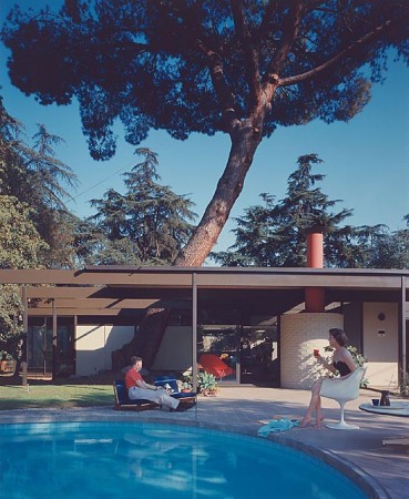 Case Study Home #20 / Bass House, 1958 Altadena, CA / Buff, Straub and Hensman, architects   © Julius Schulman