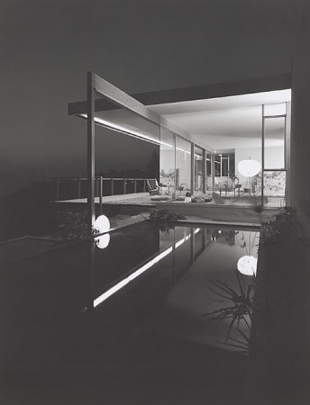 Chuey House, 1958 Los Angeles, CA / Richard Neutra, architect  © Julius Schulman