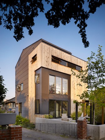 Lobster Boat Residence / Chadbourne + Doss Architects