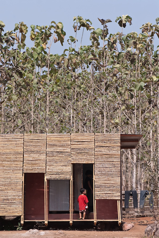 Safe Haven Bath house / TYIN Tegnestue