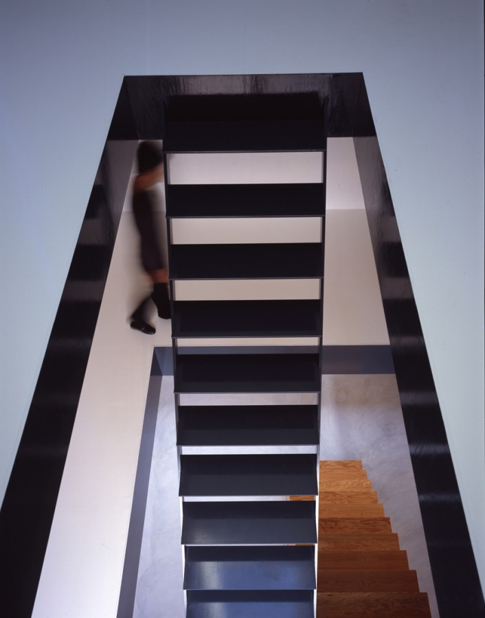 House in Saijo / Suppose Design Office